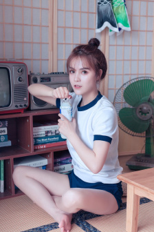 丰满女学生